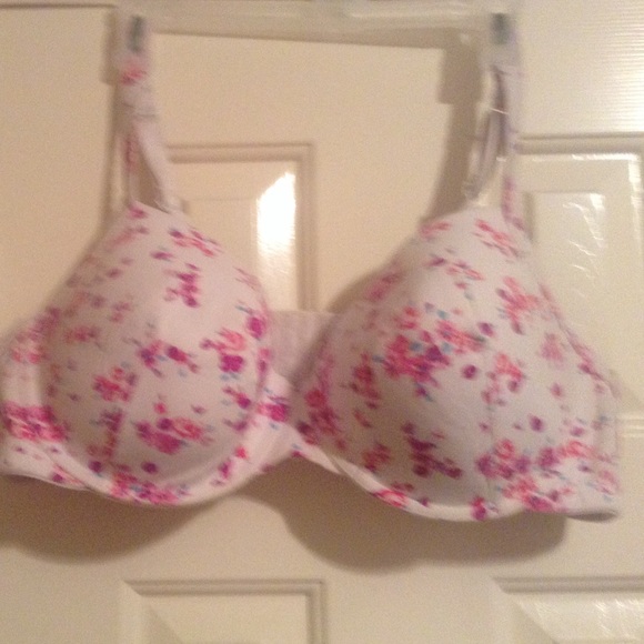 44C cherry blossom Tshirt bra