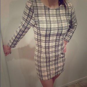 White plaid long sleeve mini dress