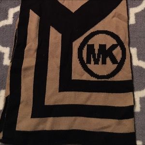 Authentic Michael Kors scarf!