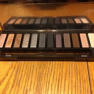 Brand new urban decay pallette
