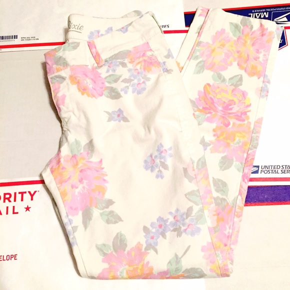 White Floral Crop Pants