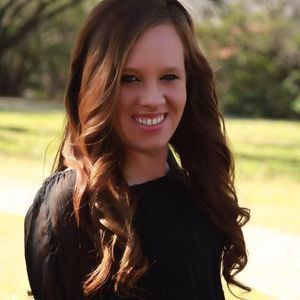 Meet your Posher, Courtney