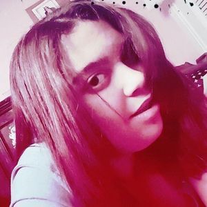 Meet your Posher, Chloe