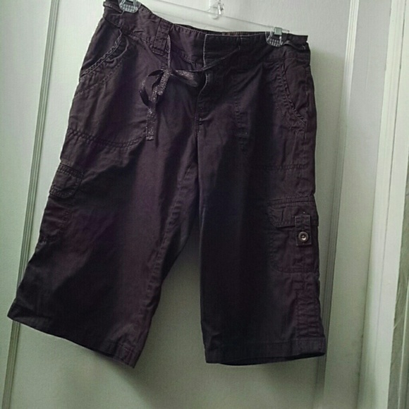 Cargo bermuda length shorts