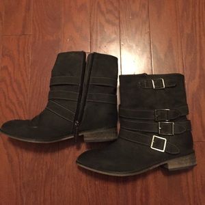 Dark Grey breckelle boots.