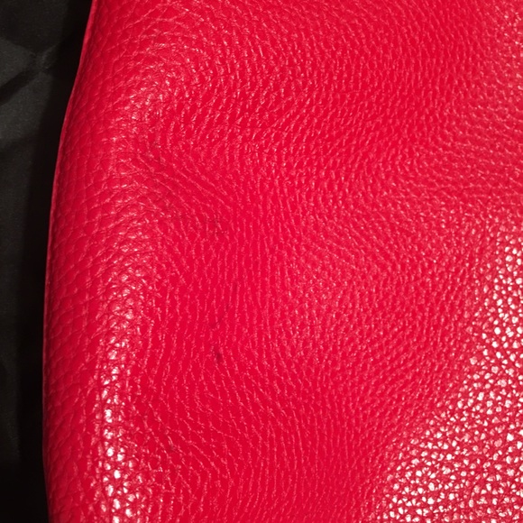SOLD ✳️ BCBG Red Tote and Crossbody bag - Picture 2 of 4