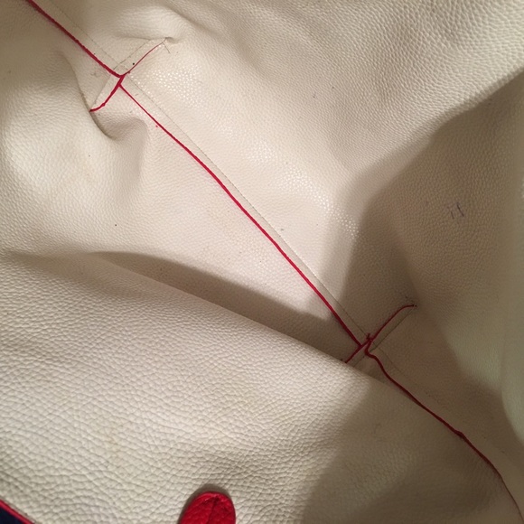 SOLD ✳️ BCBG Red Tote and Crossbody bag - Picture 3 of 4