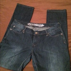 Express straight leg/skinny jean