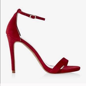 Express Heels size 7