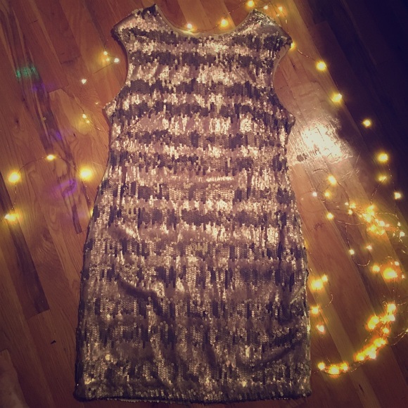 Adrianna Papell Gold Sequin Cocktail Dress