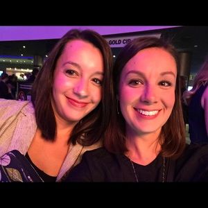 Meet your Posher, Elizabeth