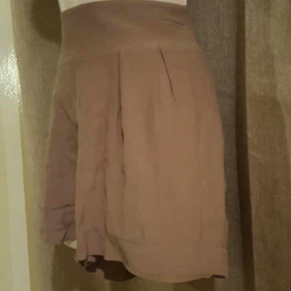 Brown short - Picture 3 of 4