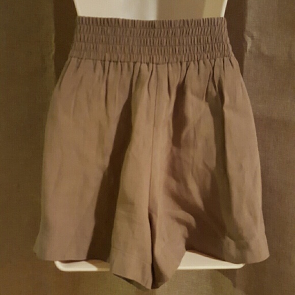 Brown short - Picture 4 of 4