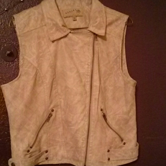 **SOLD** - Picture 3 of 4