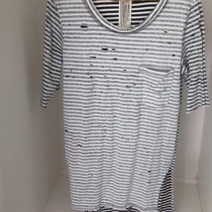 FREE PEOPLE striped t-shirt. Size Medium.