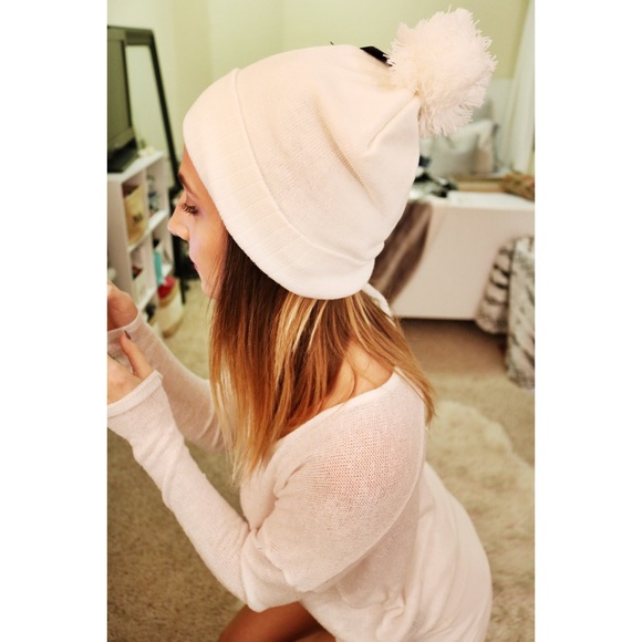 White beanie with Pom Pom
