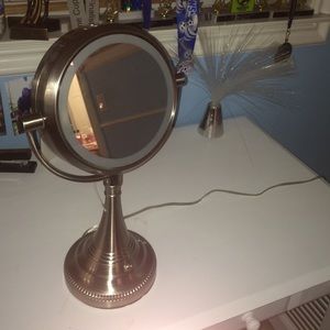 Zadro dual-sides led lighted round mirror