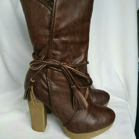Shoes - Brown High Heeled Boots