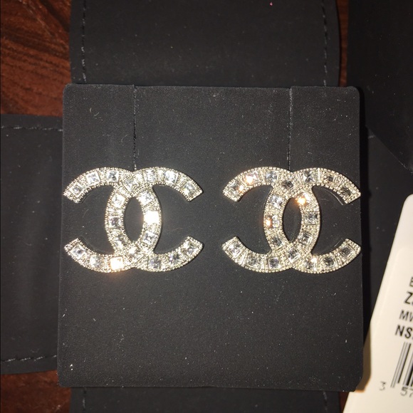 ⭐️Sold🌟 Chanel earrings