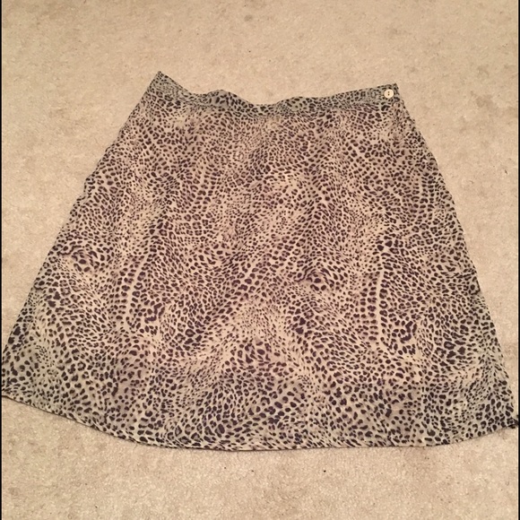 NBW: Grey and white animal print mini