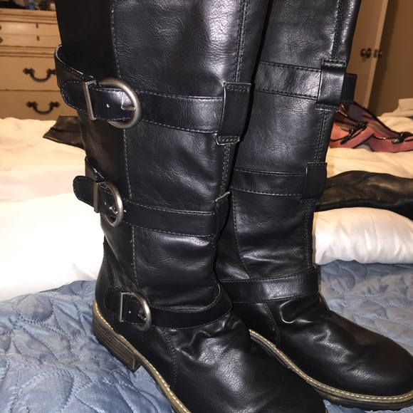 ❤️SOLD❤️Sketchers brand 3 buckle boots - Picture 1 of 4