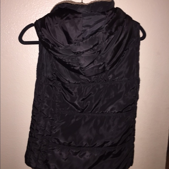 Vest - Picture 2 of 2