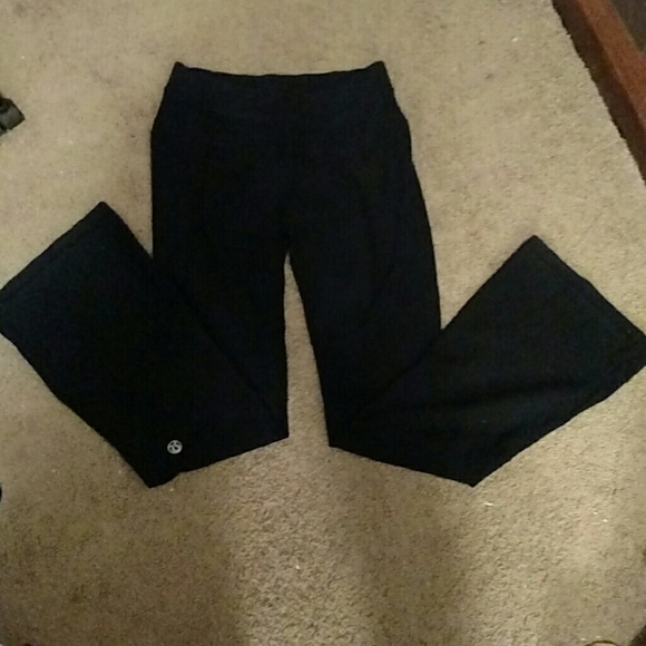 Lululemon yoga pants