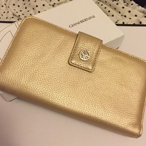 Giani Bernini • Brand New Gold Wallet