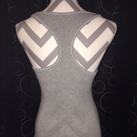 VS Work out tank - Picture 2 of 2