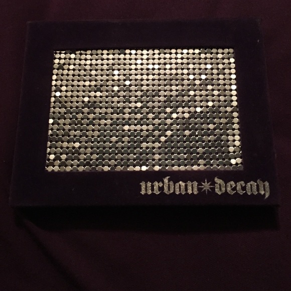 Urban Decay Deluxe Palette
