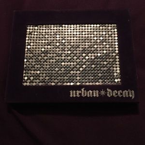 Urban Decay Deluxe Palette