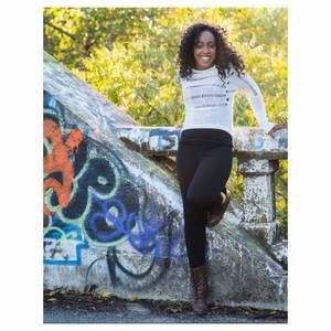 Meet your Posher, Adrienne