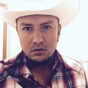 Meet your Posher, Favian