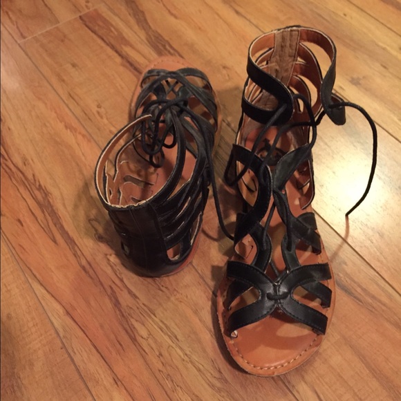 Sandals - Picture 3 of 3
