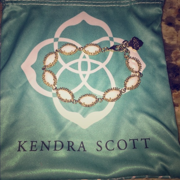 Kendra Scott bracelet