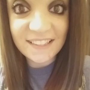 Meet your Posher, Cassandra