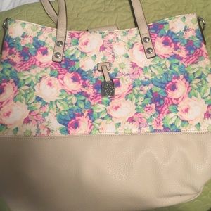 BRAND NEW Jessica Simpson bag!