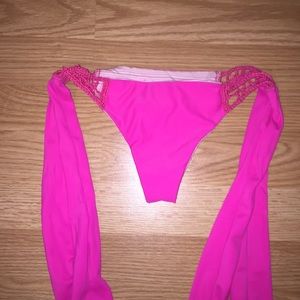 Acacia Anini Bottom