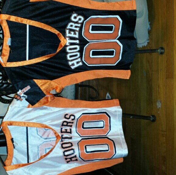 Hooter girl uniform rare football edition