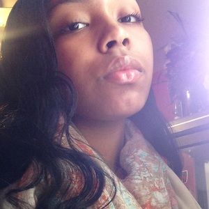 Meet your Posher, Ahjah