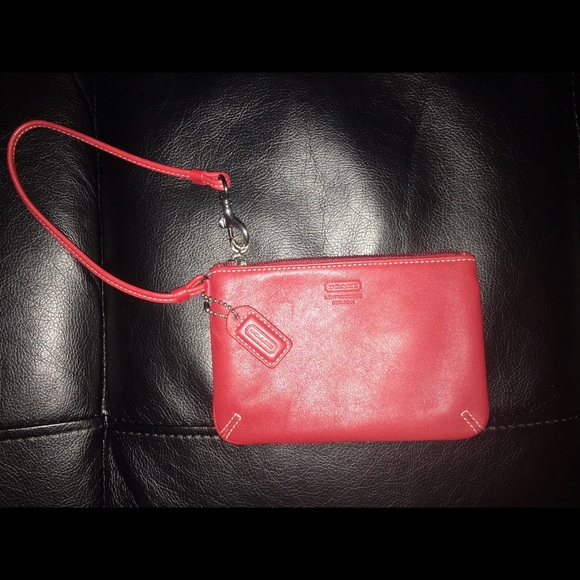 Perfect Wristlet for everyday use.