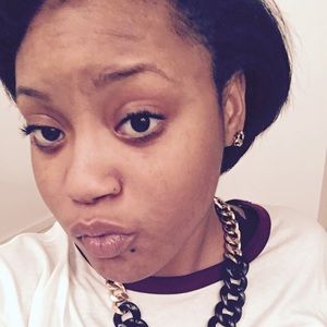 Meet your Posher, Siani