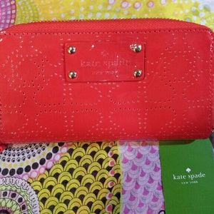 Kate Spade wristlet wallet Jazzy Metro Spade