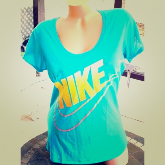 Nike Loose Fit Purple Brand New Shirt