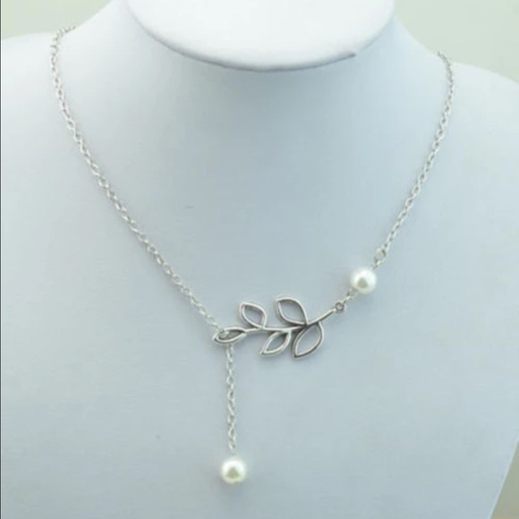 🎀💕BEAUTIFUL PEARL DROP NECKLACE 💕🎀 - Picture 2 of 3