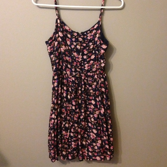 Floral shift dress - Picture 2 of 3