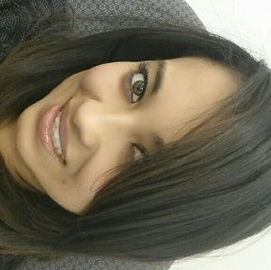 Meet your Posher, Dalia