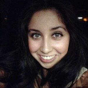 Meet your Posher, Julia