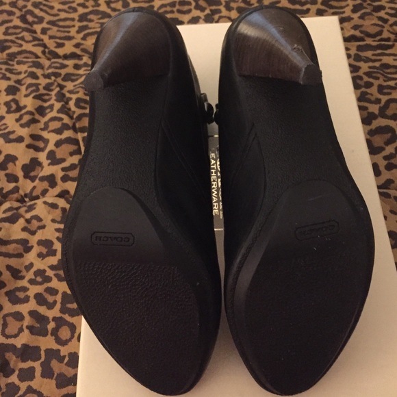 Coach Aliza Leather Ankle Boots Size 8.5 - Picture 3 of 4