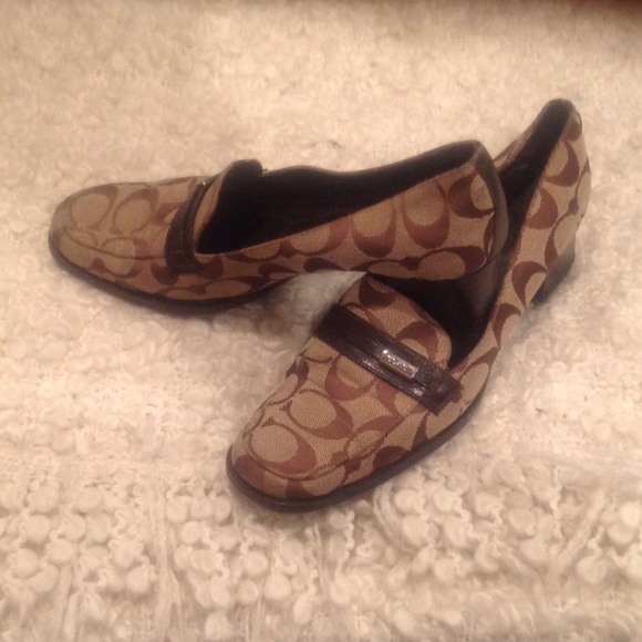 Coach Shoes - COACH CLASSIC SHOES ...SIZE 6